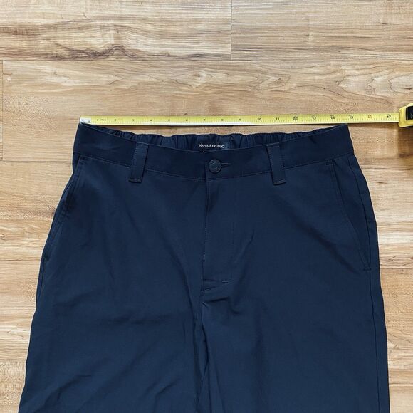 BANANA REPUBLIC Men's 32 Flat Front Technical Shorts Black Preppy Summer Golf - Picture 9 of 16